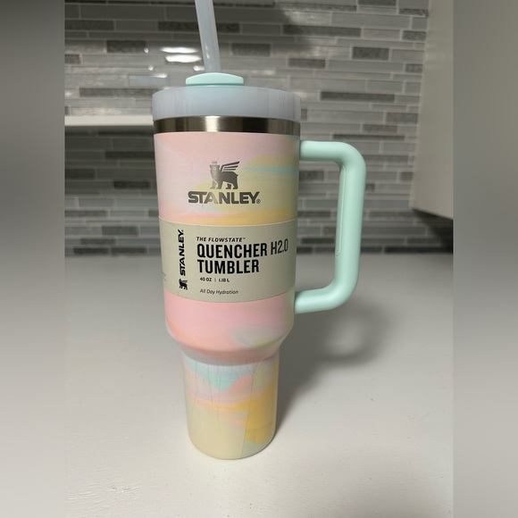 🚨SOLD OUT🚨Stanley 40oz Clean Slate Tumbler Warm Serene BrushStoke NWT - Picture 1 of 3